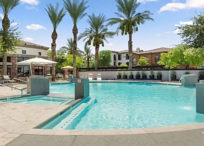 Apartment Cozysuites By The Stadium W Pool 09