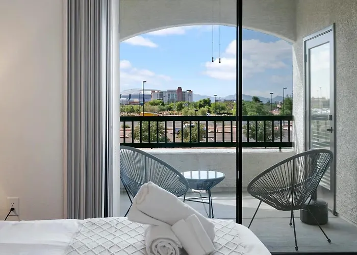 Cozysuites By The Stadium W Pool 09 Apartment *