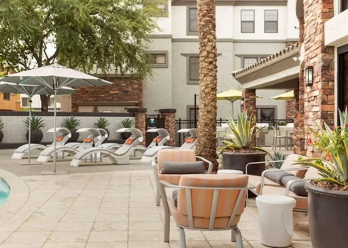 Cozysuites By The Stadium W Pool 09 * Glendale